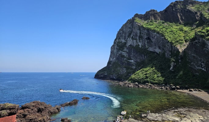 Jeju 1 Day Bus Tour Package (East/Southwest & Hallasan)