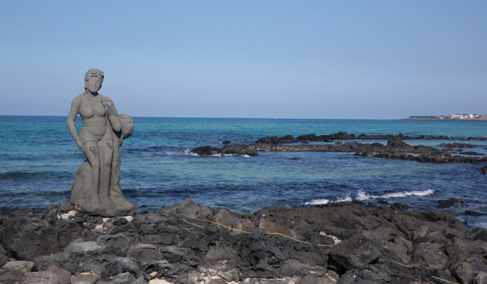 Jeju 1 Day Tour with Lunch & Entrance Included (+Accommodation option) (East/West)