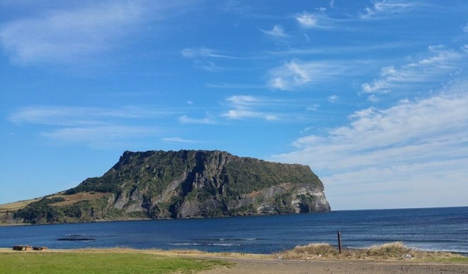 Jeju 1 Day Tour with Lunch & Entrance Included (+Accommodation option) (East/West)