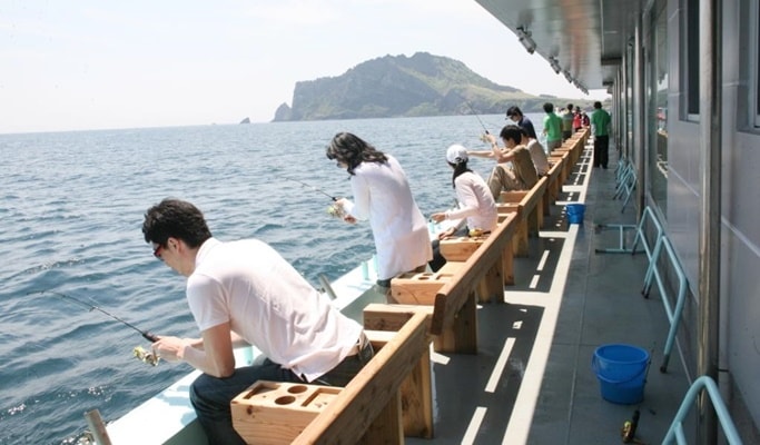Fishing at Jeju Marine Resort near Seongsan Ilchulbong (Sunrise Peak)