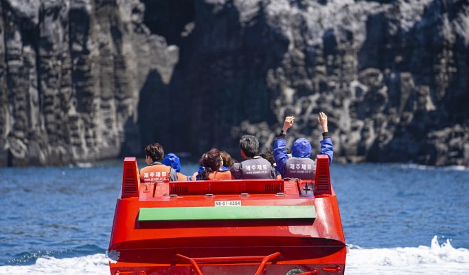 Jeju Jet Boat Ride Discount Ticket - With Views of Jusangjeolli Cliff