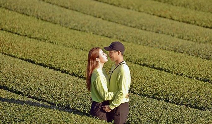 Jeju East/West Course 1 Day Bus Tour (+ Snap Photoshoot with photographer)