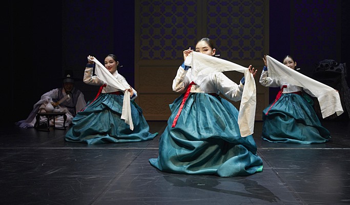 Jeongdong Theater: The Palace 'Jang Nok-su-jeon' Show