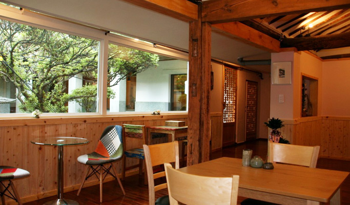 [Glocal] Jeonju Lahan Hotel 2D1N + Hanok Cafe Coupon Package