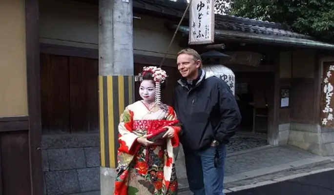 Kyoto Highlights Private Walking Tour - Gion and Fushimi Inari Shrine with Licensed Guide