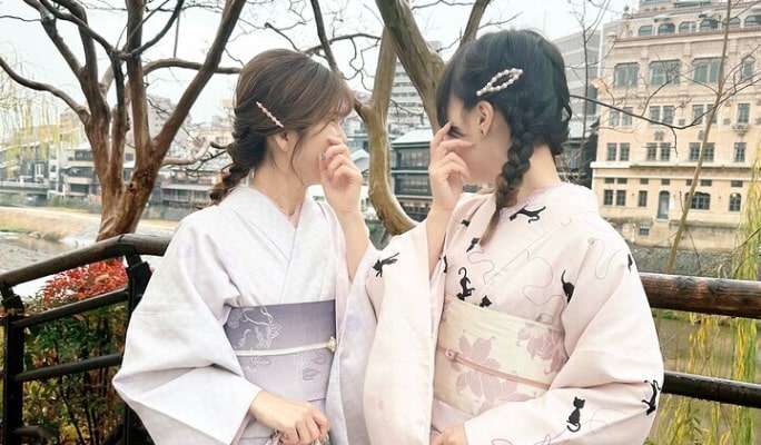 Kanazawa Private Walking Tour & Kimono Experience with Licensed Guide