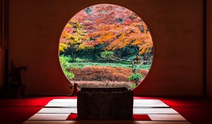 Kamakura Private Walking Tour & Kimono Experience with Licensed Guide