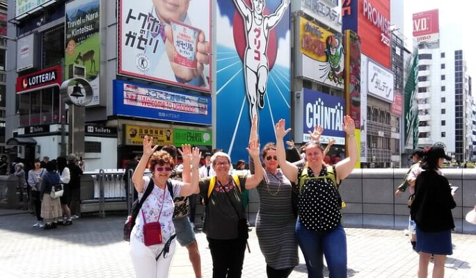 Osaka Private Walking Tour & Kimono Experience with Licensed Guide