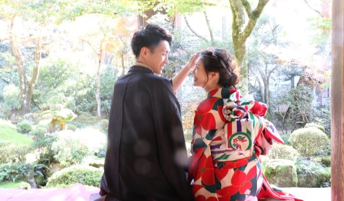 Osaka Private Walking Tour & Kimono Experience with Licensed Guide