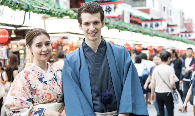 Tokyo Private Walking Tour & Kimono Experience with Licensed Guide