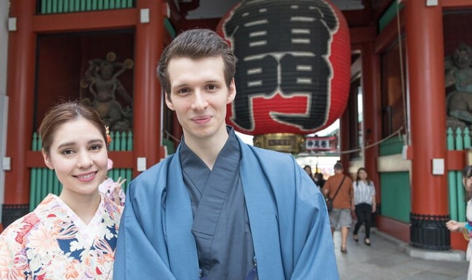 Tokyo Private Walking Tour & Kimono Experience with Licensed Guide