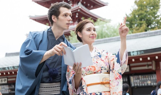 Tokyo Private Walking Tour & Kimono Experience with Licensed Guide