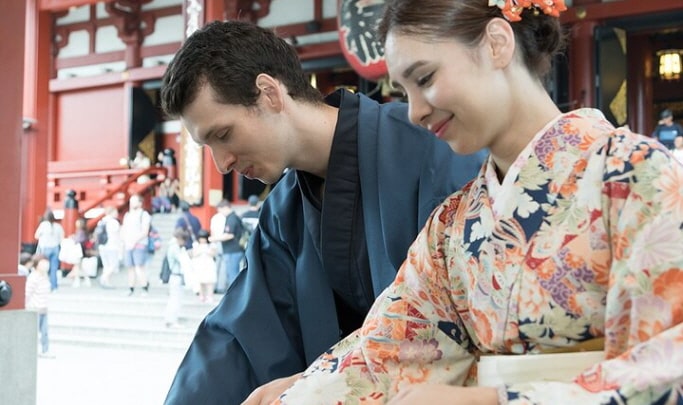Tokyo Private Walking Tour & Kimono Experience with Licensed Guide