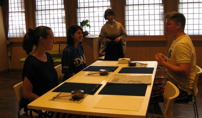 Tokyo Private Walking Tour & Calligraphy Experience with Licensed Guide