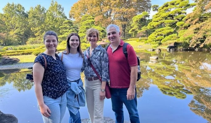 Tokyo Private Walking Tour & Calligraphy Experience with Licensed Guide