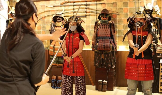 Tokyo Private Walking Tour &  Samurai Ninja Experience with Licensed Guide