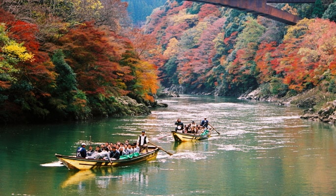 Kyoto Sagano Romantic Train + Hozu River Cruise + Arashiyama 1 Day Tour - from Osaka/ Kyoto