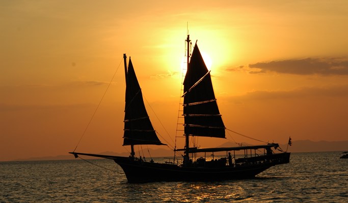 James Bond Island & Phang Nga Bay Day/Sunset Tour by June Bahtra Cruise - from Phuket