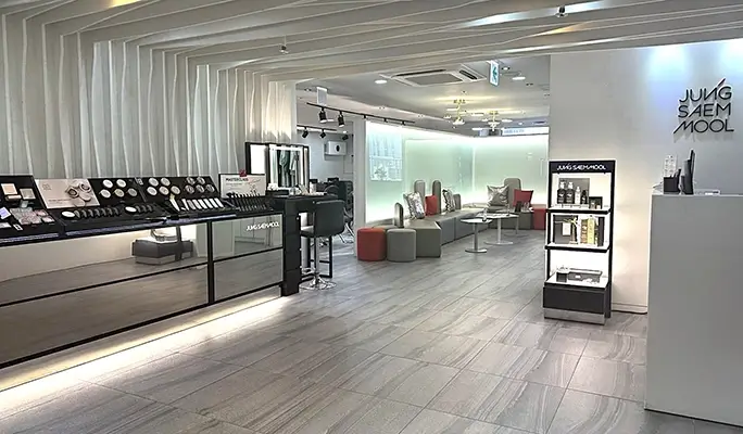明洞のJUNGSAEMMOOL インスピレーション・アヴェニュエル店：ヘア＆メイク／メイクレッスン／ヘッドスパ