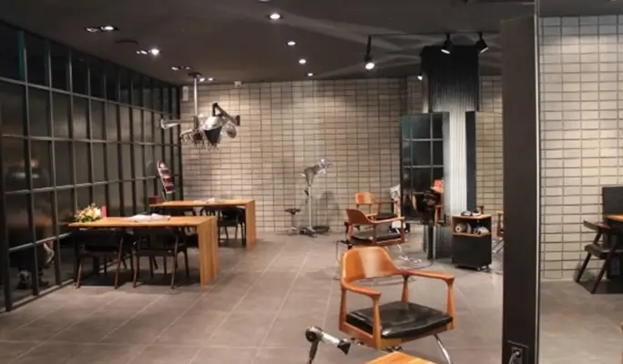 JUNO Hair in Myeongdong/ Hongdae/Gangnam/ Garosu-gil/ Apgujeong
