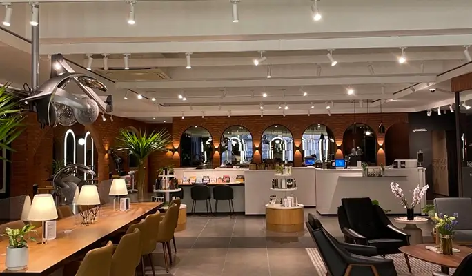JUNO Hair in Myeongdong/ Hongdae/Gangnam/ Garosu-gil/ Apgujeong