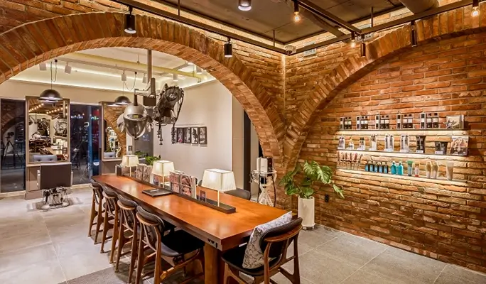 JUNO Hair in Myeongdong/ Hongdae/Gangnam/ Garosu-gil/ Apgujeong