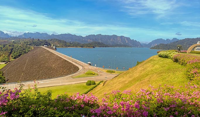 Khao Sok Cheow Lan Lake 1 Day Tour (+ Longtail boat/ Kayak) (+ Lunch) (+ Hotel Transfer) - From Khao Sok/ Khao Lak/ Krabi