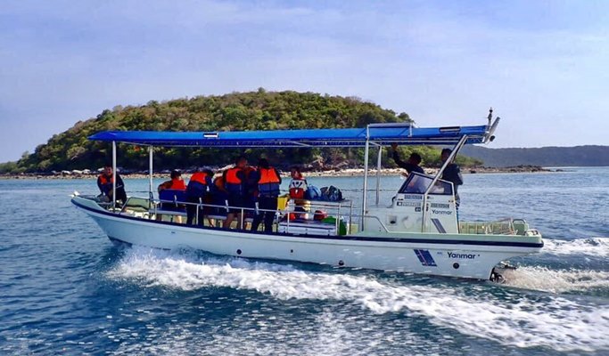 Koh Khram Noi 1 Day Snorkeling Tour - from Pattaya