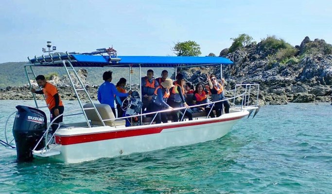 Koh Khram Noi 1 Day Snorkeling Tour - from Pattaya