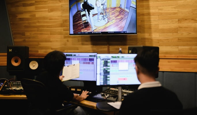 江南のKING STUDIOでK-POPのレコーディング体験（+パーソナルボーカル分析オプション）