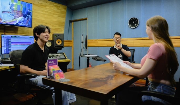 K-Pop Recording Experience at KING STUDIO in Gangnam (+ Personal Vocal Analysis option)