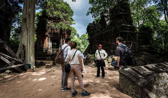 Angkor Temples Tour: Koh Ker + Beng Mealea 1 Day Tour