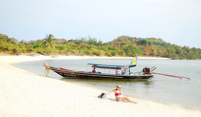 Koh Taen & Koh Mat Sum Tour (+Meal/Snorkeling) (+Kayaking / Fishing / Dolphin-watching options) by Long-tail Boat/Speedboat - from Koh Samui