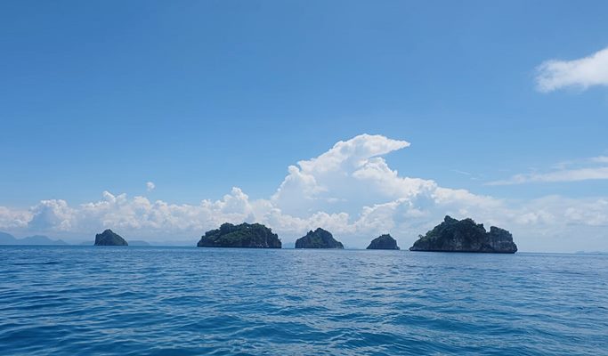 Koh Taen & Koh Mat Sum Tour (+Meal/Snorkeling) (+Kayaking / Fishing / Dolphin-watching options) by Long-tail Boat/Speedboat - from Koh Samui