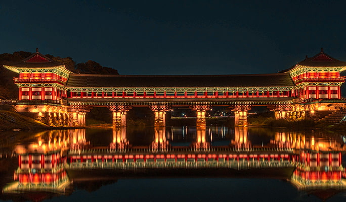 Gyeongju Kookmin Healing Park + Pohang Space Walk + Woljeonggyo Bridge + Donggung Palace & Wolji Pond 1 Day Tour - from Busan (Dec 23~Feb 28)