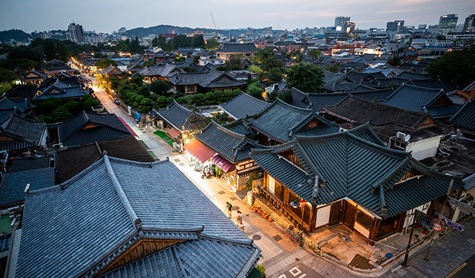 Korean Hanok Village Docent Virtual Tour (Live Commentary)