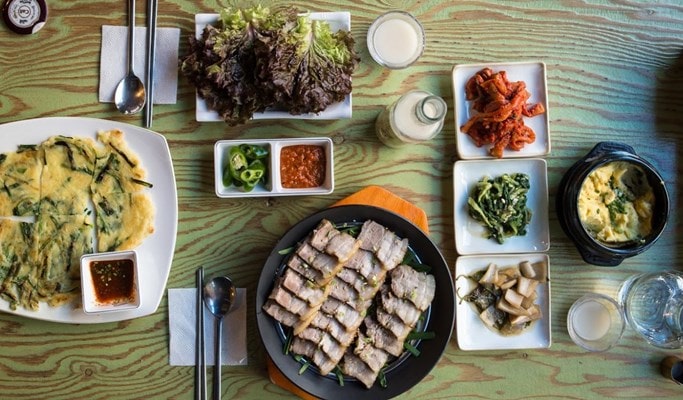 Korean Rice Wine (Makgeolli) Tasting Tour in Insadong