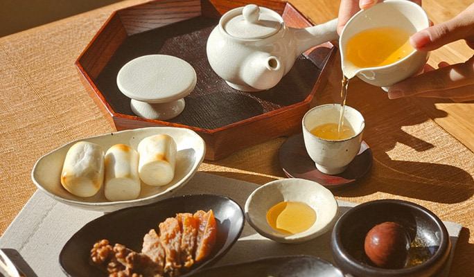 Authentic Korean Tea Culture Experience in Suwon