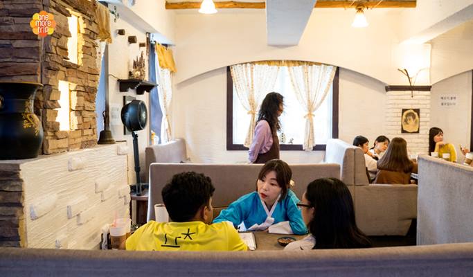 Traditional Korean Fortune-telling Experience in Hongdae, Seoul - Trazy, Korea's #1 Travel Guide