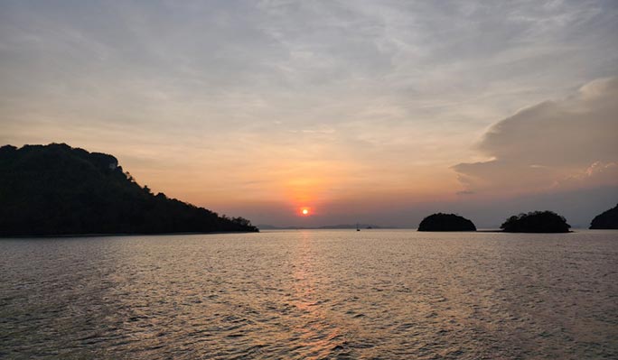Krabi 7 Islands 1 Day Sunset Tour (+ BBQ Dinner/Snorkeling) (Speedboat/longtail boat) (+ Hotel Transfer)