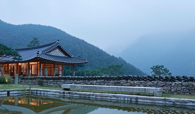 Iksan + Jeonju + Wanju 2D1N All-inclusive Tour from Seoul
