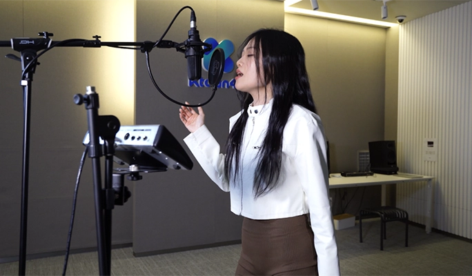 K-pop Music Video Recording Experience (+ Dance Training) in Gangnam, Seoul