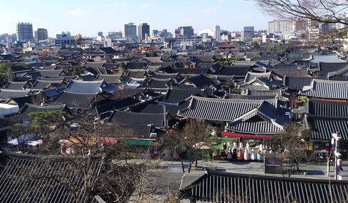 Damyang Bamboo Garden (Juknokwon) + Metasequoia Road + Meta Provence + Jeonju Hanok Village 1 Day Tour - from Seoul (~Oct)
