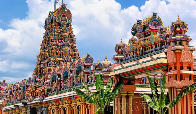 Kuala Lumpur Chinatown + Merdeka Square + KL Tower + Petronas Twin Tower Evening Tour (+Dinner/Transfer)