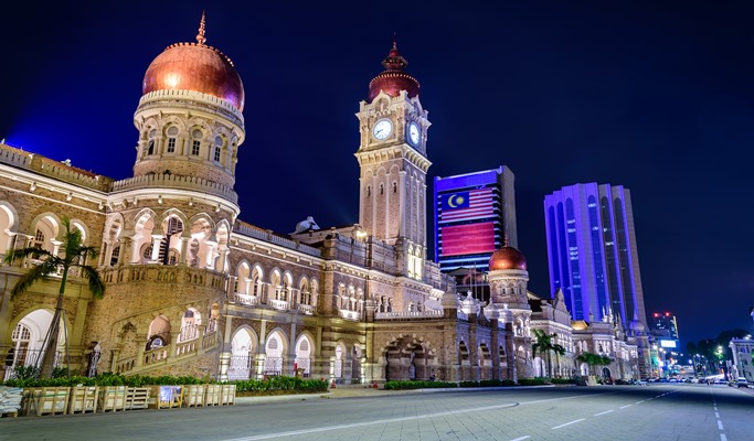 Kuala Lumpur Chinatown + Merdeka Square + KL Tower + Petronas Twin Tower Evening Tour (+Dinner/Transfer)