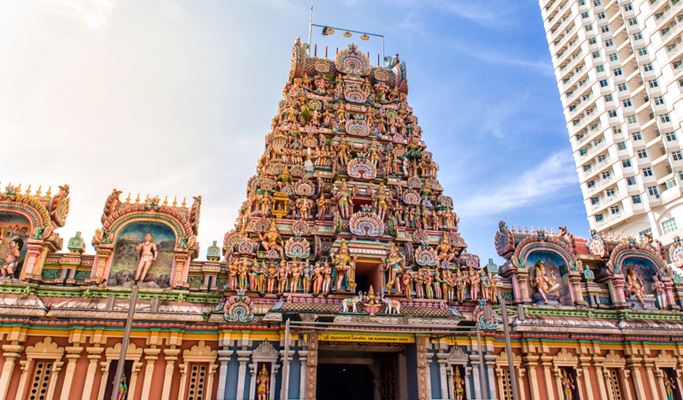 Kuala Lumpur Little India + Pasar Seni + Petaling Street + Royal Selangor Visitor Centre + Kuala Lumpur Craft Complex 1 Day Shopping Tour