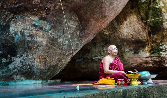 Kulen National Park: Kulen Waterfall + River of Thousand Lingas + Reclining Buddha Statue 1 Day Tour - from Siem Reap