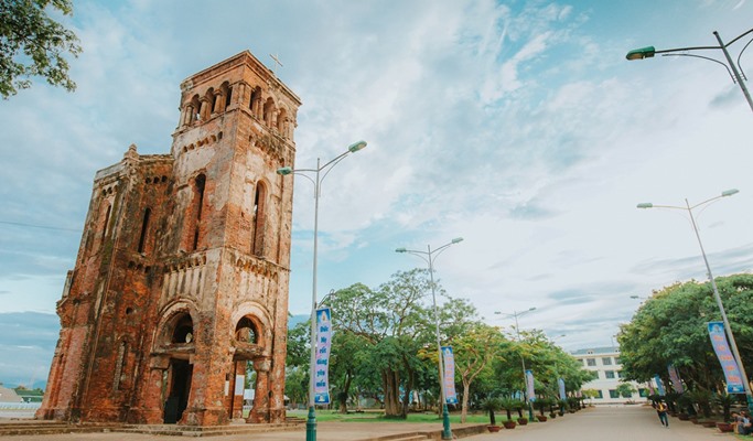 Phong Nha Cave & La Vang Church 1 Day Tour - from Hue City