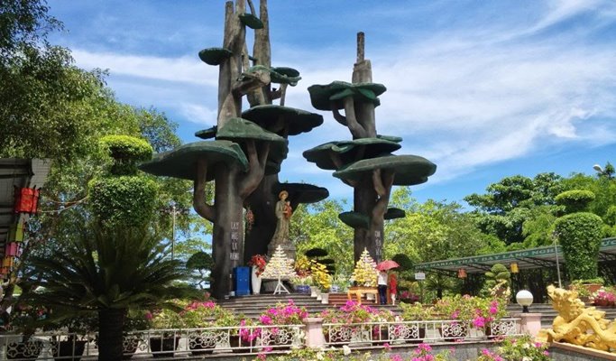 Phong Nha Cave & La Vang Church 1 Day Tour - from Hue City