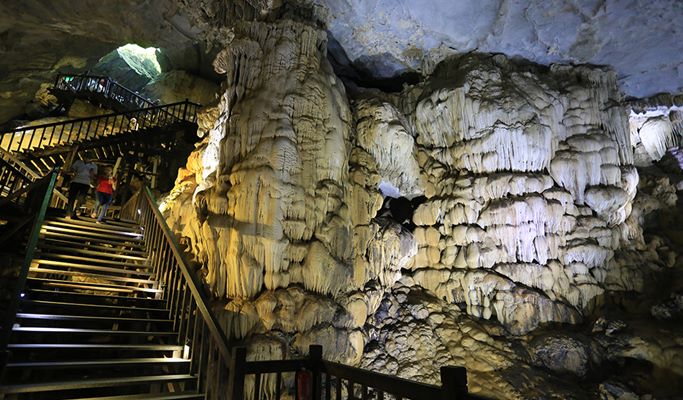 Paradise Cave & La Vang Church 1 Day Tour - from Hue City